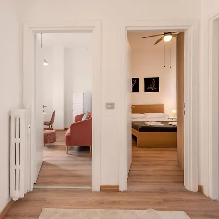 アパート Duomo-navigli1- Splendido Per 4 Con Terrazzo ミラノ