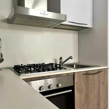 Porta Venezia Cozy Апартаменты *