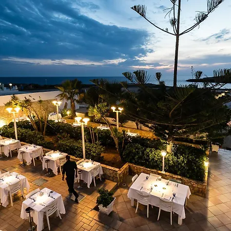 Ξενοδοχείο Hotel Ristorante Cavalluccio Marino 3*