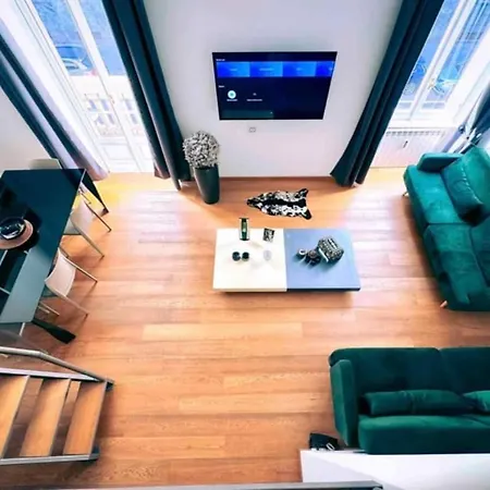 Arco Della Pace Elegante Loft Apartment *