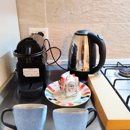 Hbhall Porta Romana Apartment *