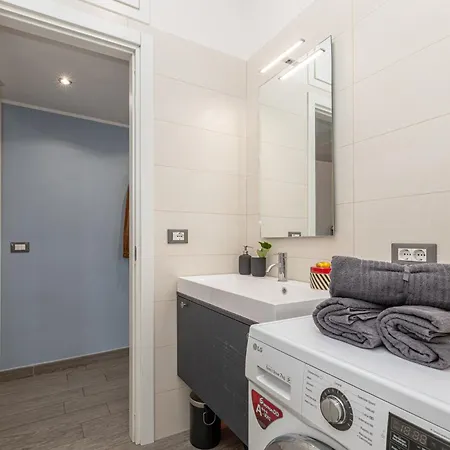 Brand New And Close To Downtown! Appartement