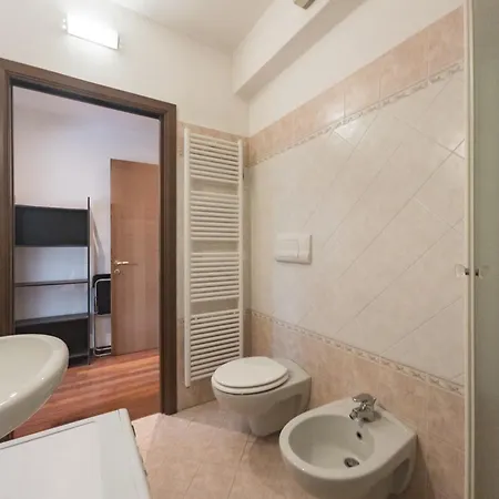 Red Dragon - Via Paolo Sarpi * 밀라노