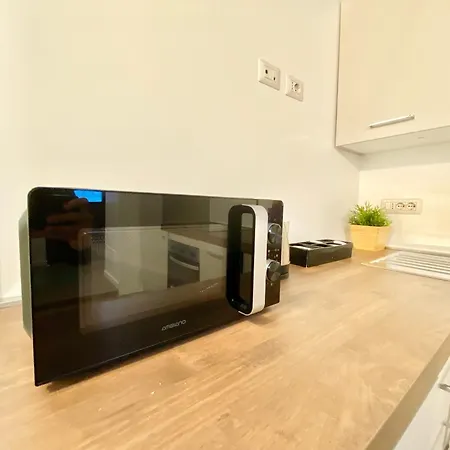 Loft 20 Minuti Dal Duomo - Moderno E Accogliente Appartement Milaan