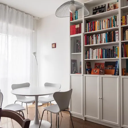 Youhosty - Paul Valery Bis Apartmán