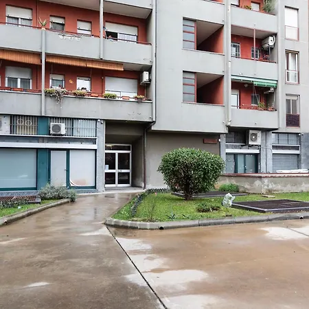 Youhosty - Paul Valery Bis Apartment Mailand