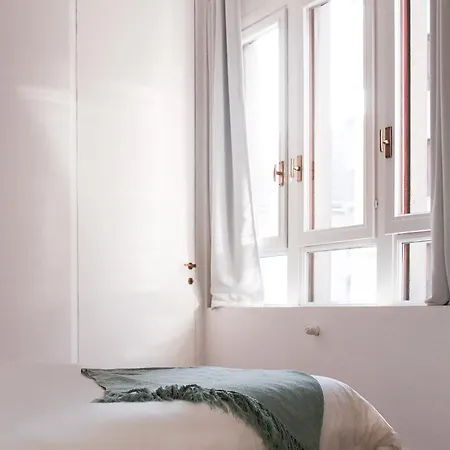 Maggi - New Beautiful In The Center Apartment