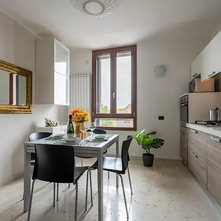 Apartment Station-duomo - Two Bedrooms & Terrace *