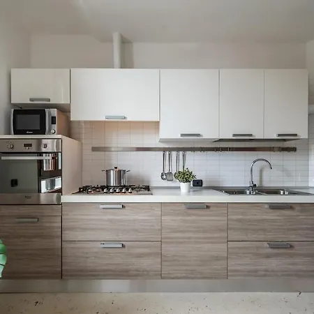 Appartement Station-duomo - Two Bedrooms & Terrace *
