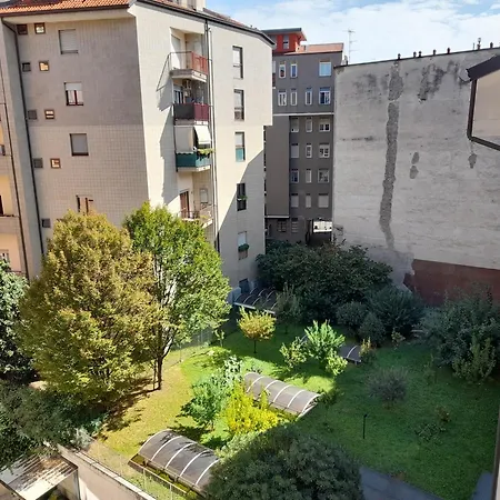 Pensión -l' Oasi Del Turista, 3- Station Milán