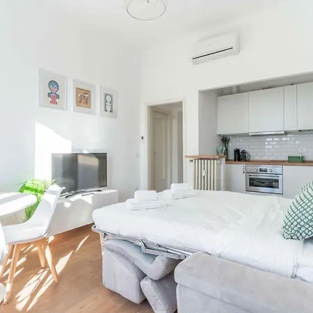 - Porta Venezia View Apartment *