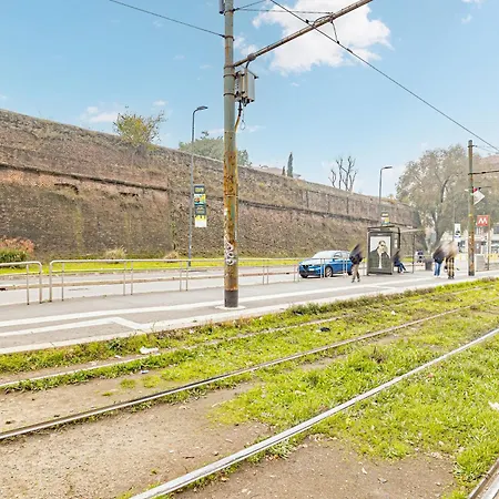 Little Attico Porta Romana - Terme - Centro Apartment *