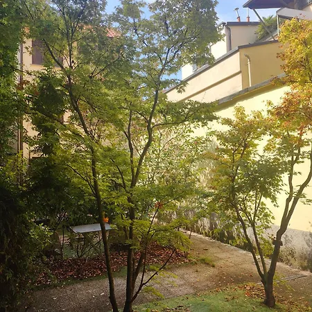 Urban Attic Isola District