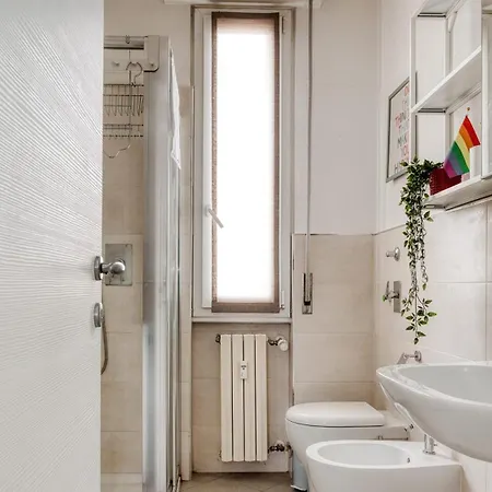 Cozy Modern Near Metro, Wifi Ac Milano