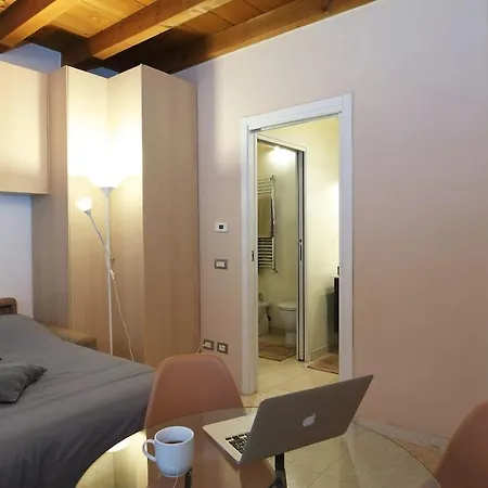 Appartement Miro-canonica 41, *