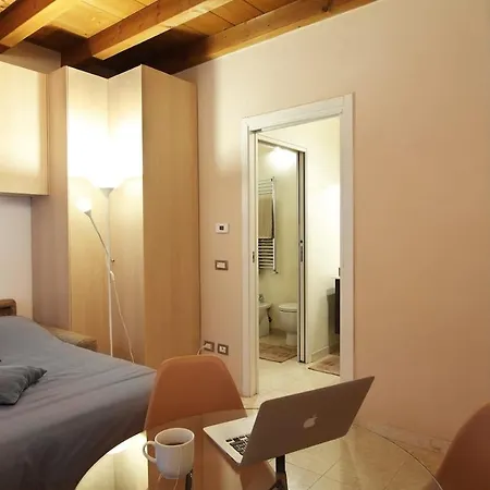 Miro-canonica 41, Apartman *