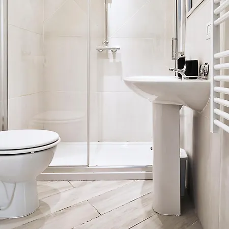 Wonderful Near Station - Daniele * Milão