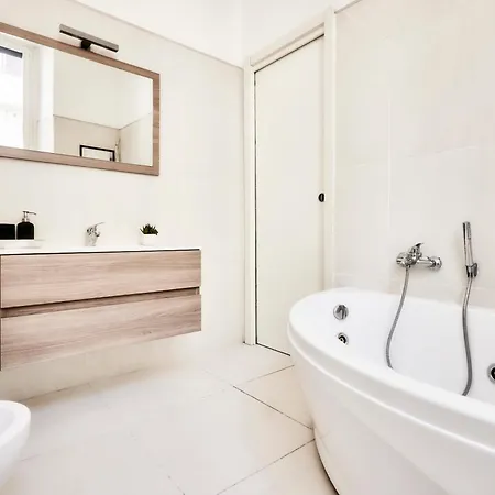 Apartamento Wonderful Near Station - Daniele Milão