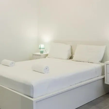 Gioia - Sopra La Metro Sondrio * ミラノ