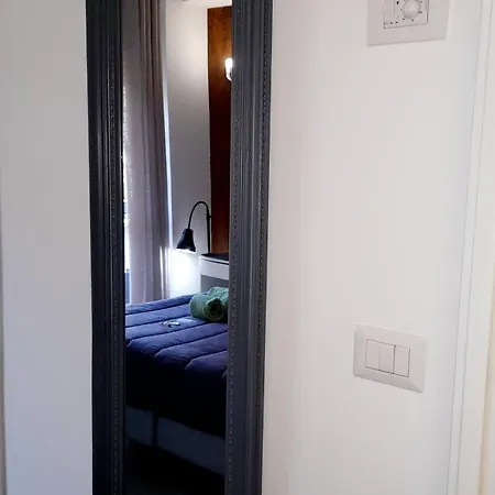 Pensjonat -l' Oasi Del Turista, 1- Station Mediolan