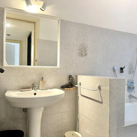 Golden Luxe - Graffiti House * Milano