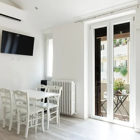 Greenheaven Luxe In Classic Area Apartment Milan