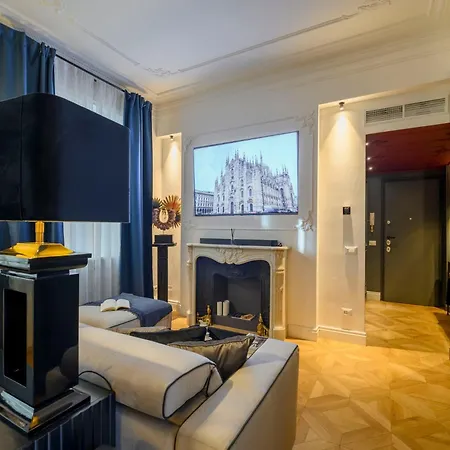 The Rent - Refined One-bedroom In The Historic Center Appartamento