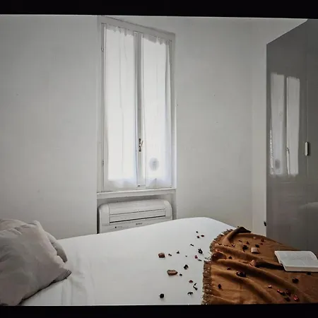 Two-room San Babila * Mediolan