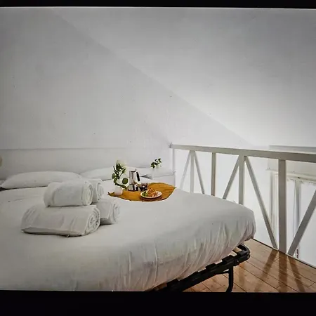 Two-room San Babila Apartament Mediolan