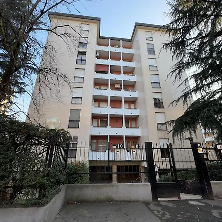 Sky Urban Valtorta Apartman *