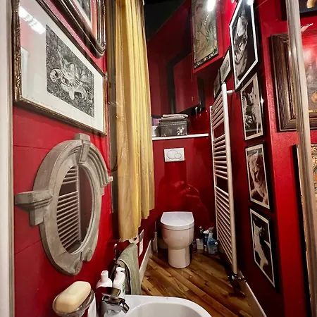 Bed & Breakfast Luxury In Art Nouveau Building Next To Metro Station