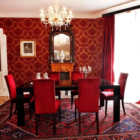 Bed & Breakfast Luxury In Art Nouveau Building Next To Metro Station 4*