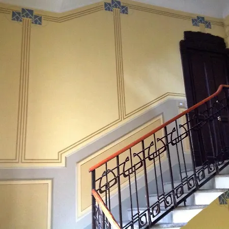 Bed & Breakfast Luxury In Art Nouveau Building Next To Metro Station