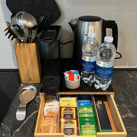 Carrara 23 Navigli Be Like! - Duomo Forum Bocconi Μιλάνο