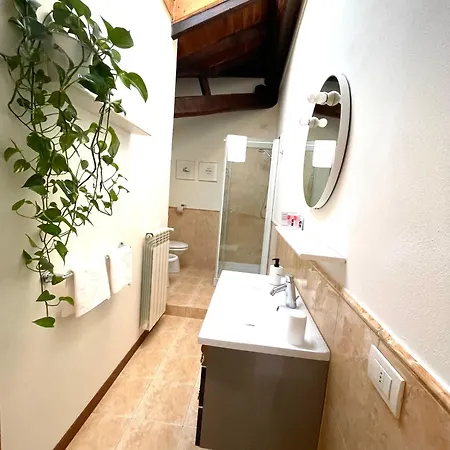 Lovely 2 Penthouse At Arco Della Pace 아파트