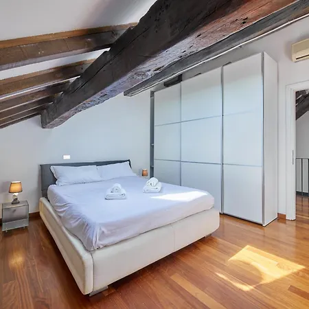 Lägenhet Attico Luminoso E Panoramico In Moscova Garibaldi Milano