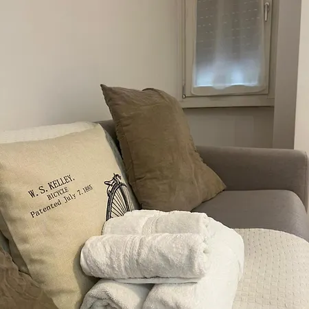 Apartament La Regina Delle Locazioni Accanto Bocconi Mediolan