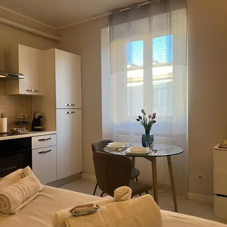 Apartament La Regina Delle Locazioni In Rogoredo Mediolan