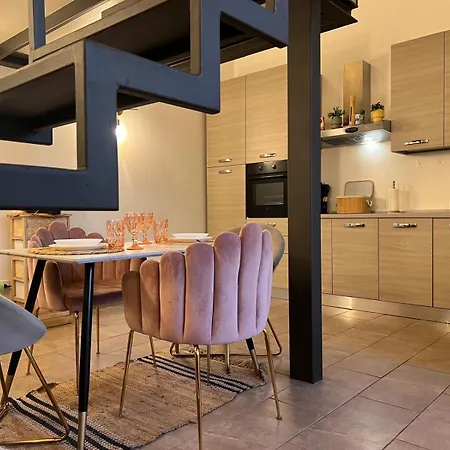 La Regina Delle Locazioni In Porta Romana 2 아파트