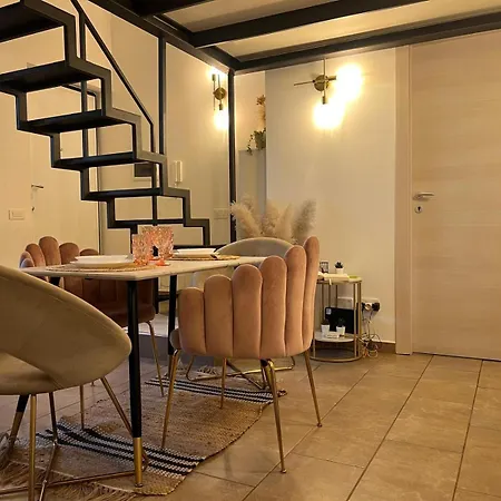 La Regina Delle Locazioni In Porta Romana 2 아파트 밀라노