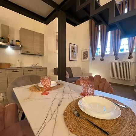 아파트 La Regina Delle Locazioni In Porta Romana 2