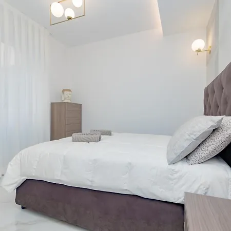 1co4 - Duomo - Luxurious And - Milano