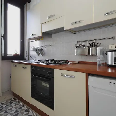 Διαμέρισμα Genova25 *