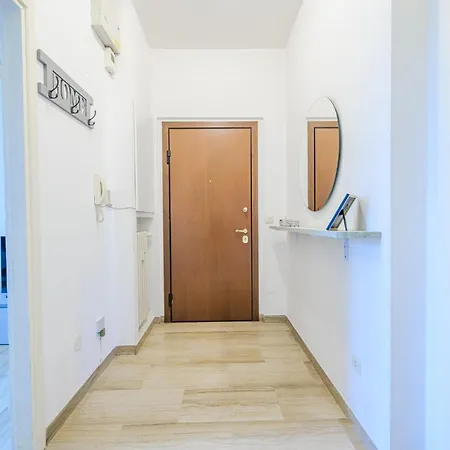 아파트 Elegante Attico Con Terrazzo Esclusivo *