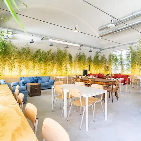 Bovisa Urban Garden Hostel Milan