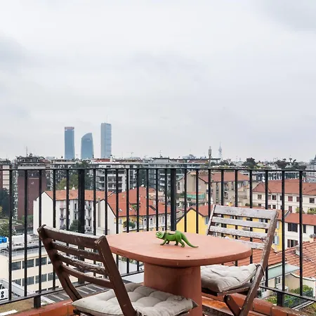 Bilocale Design Con Terrazza - De Angeli * Milánó
