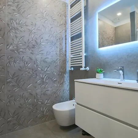 Appartement Wide & Bright 2 Bedroom Flat 50m From M4 Station *