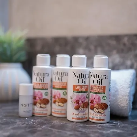 Apartament Authentic Private Flat 2 Min From Navigli Mediolan