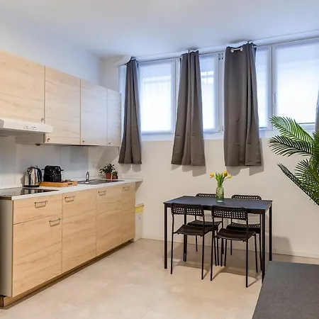 Authentic Private Flat 2 Min From Navigli * Mediolan