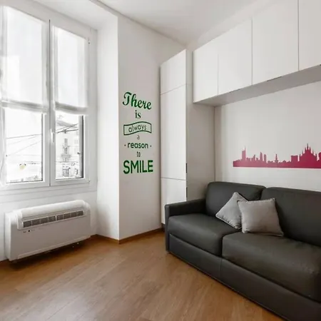 Luminoso Bilocale Porta Genova Navigli Apartment